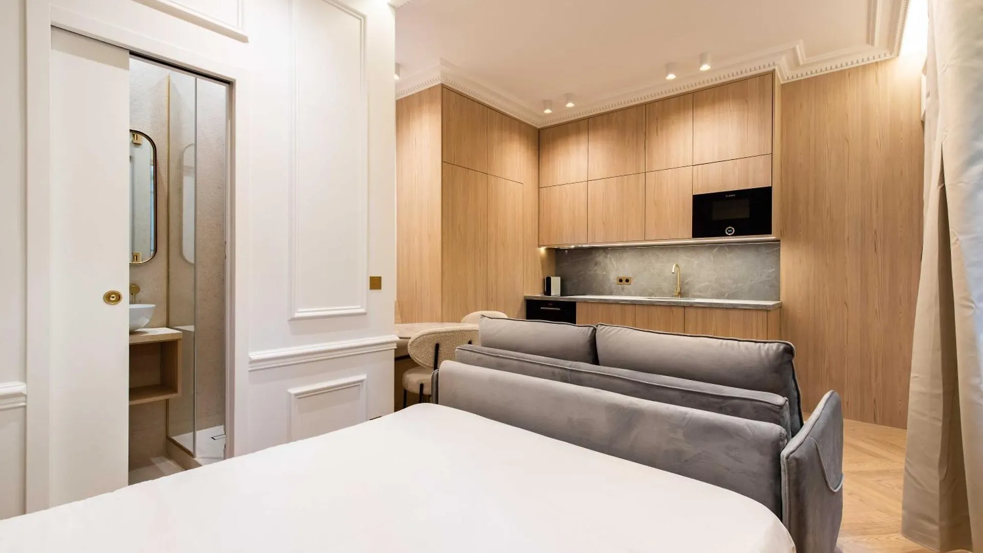 Modern Studio Near Place De La Nation Paris Apartment